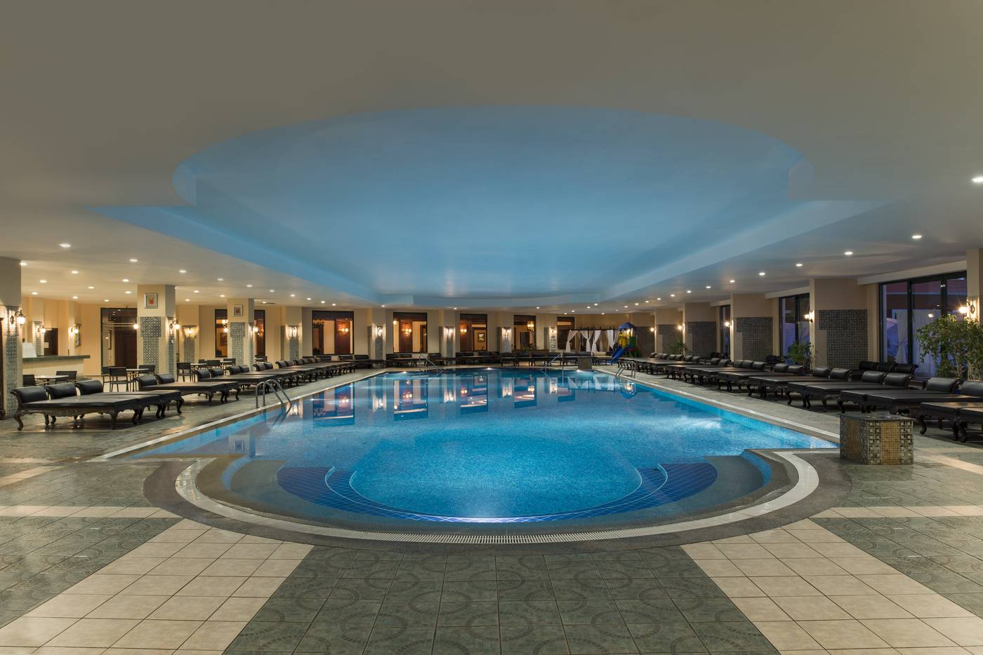 Delphin-Palace-Pool-31