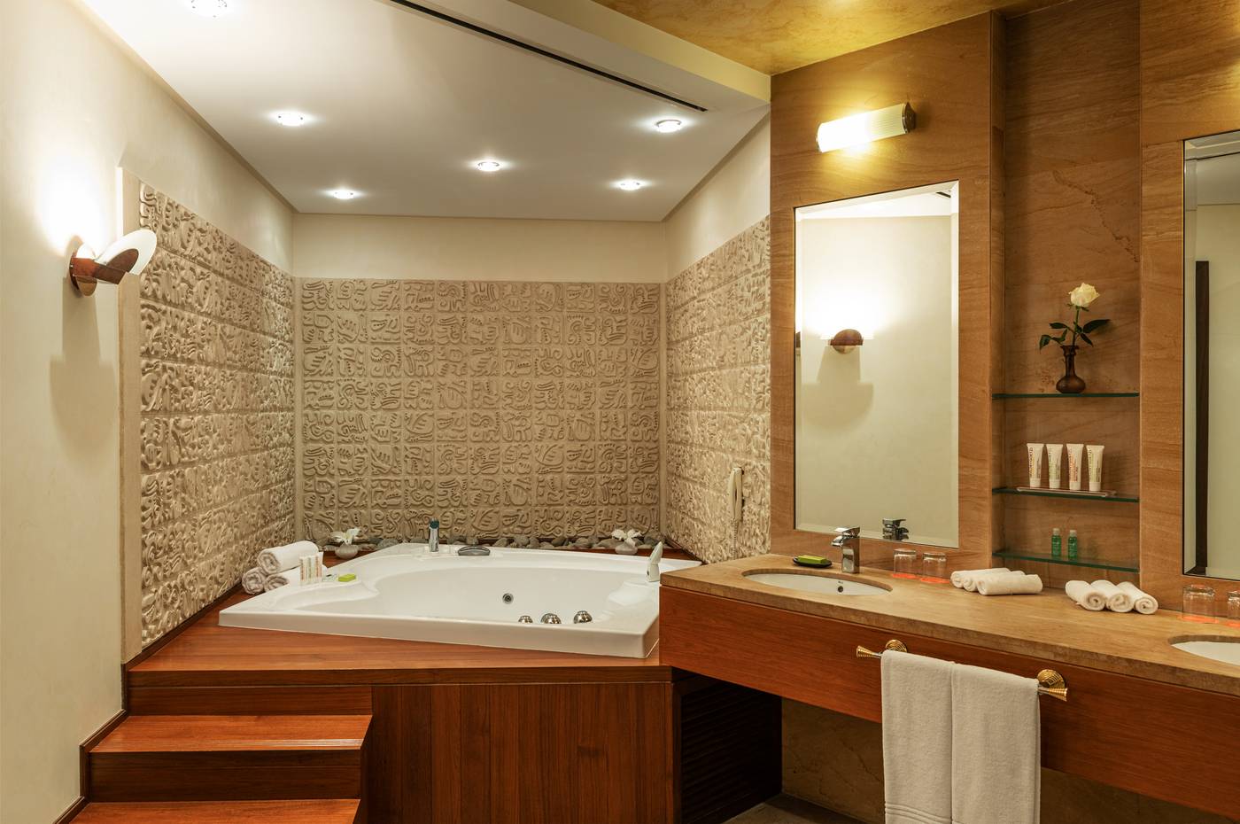 Le Meridien Al Aqah Beach Resort