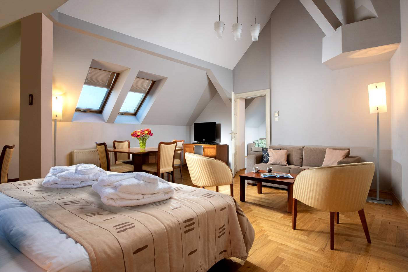 Red-Brick-Apartments-Room-6