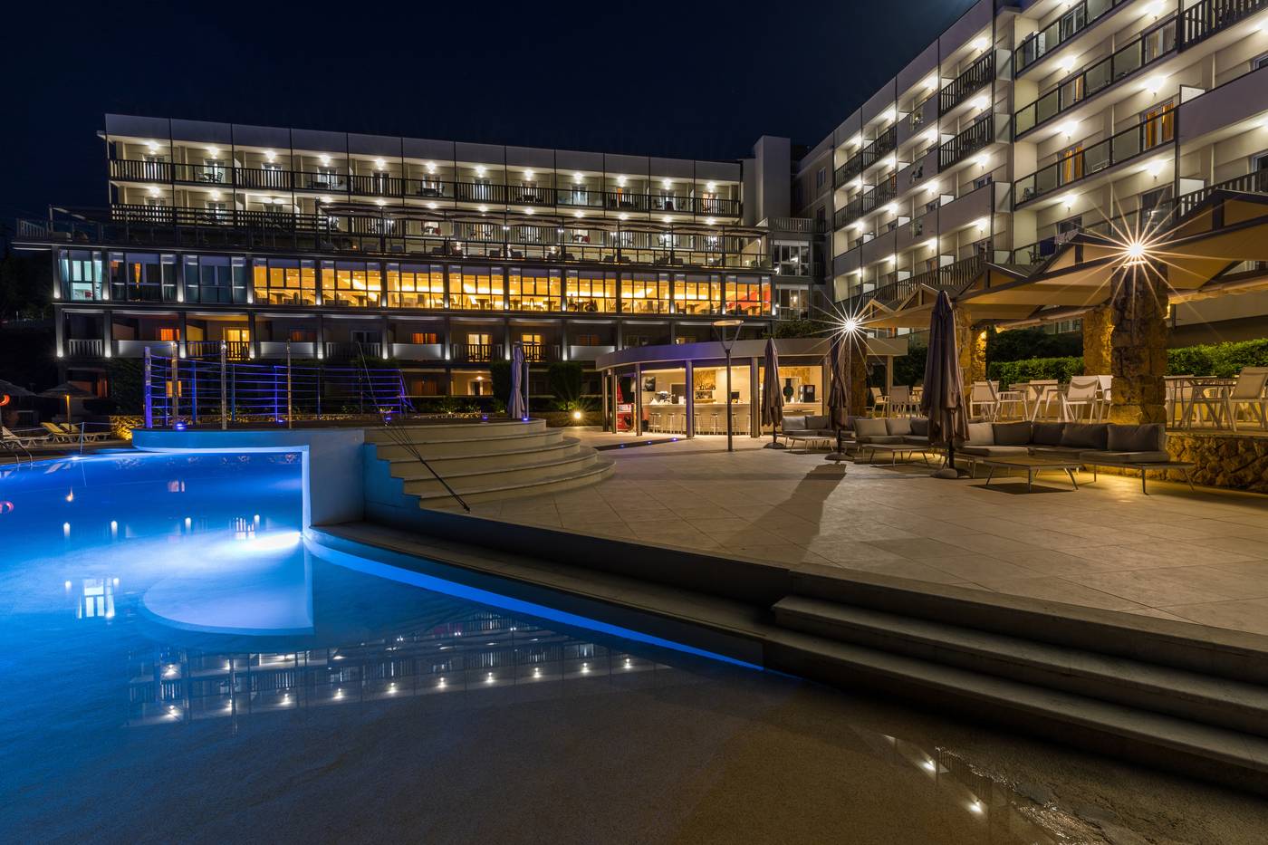 Ariti-Grand-Hotel-Pool-4