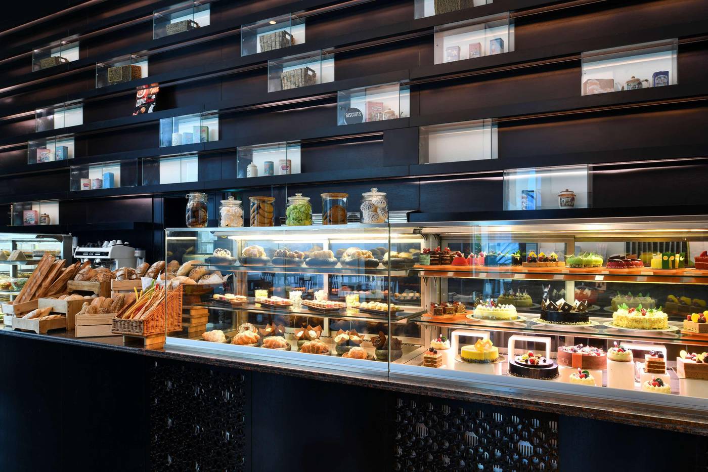 Kempinski-Residences---Suites--Doha-Restaurant-50