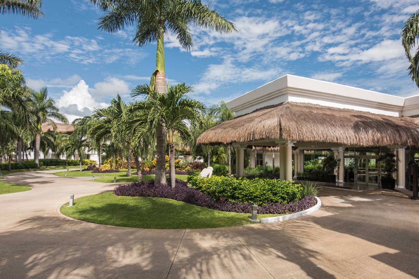 Grand-Riviera-Princess-Room-15