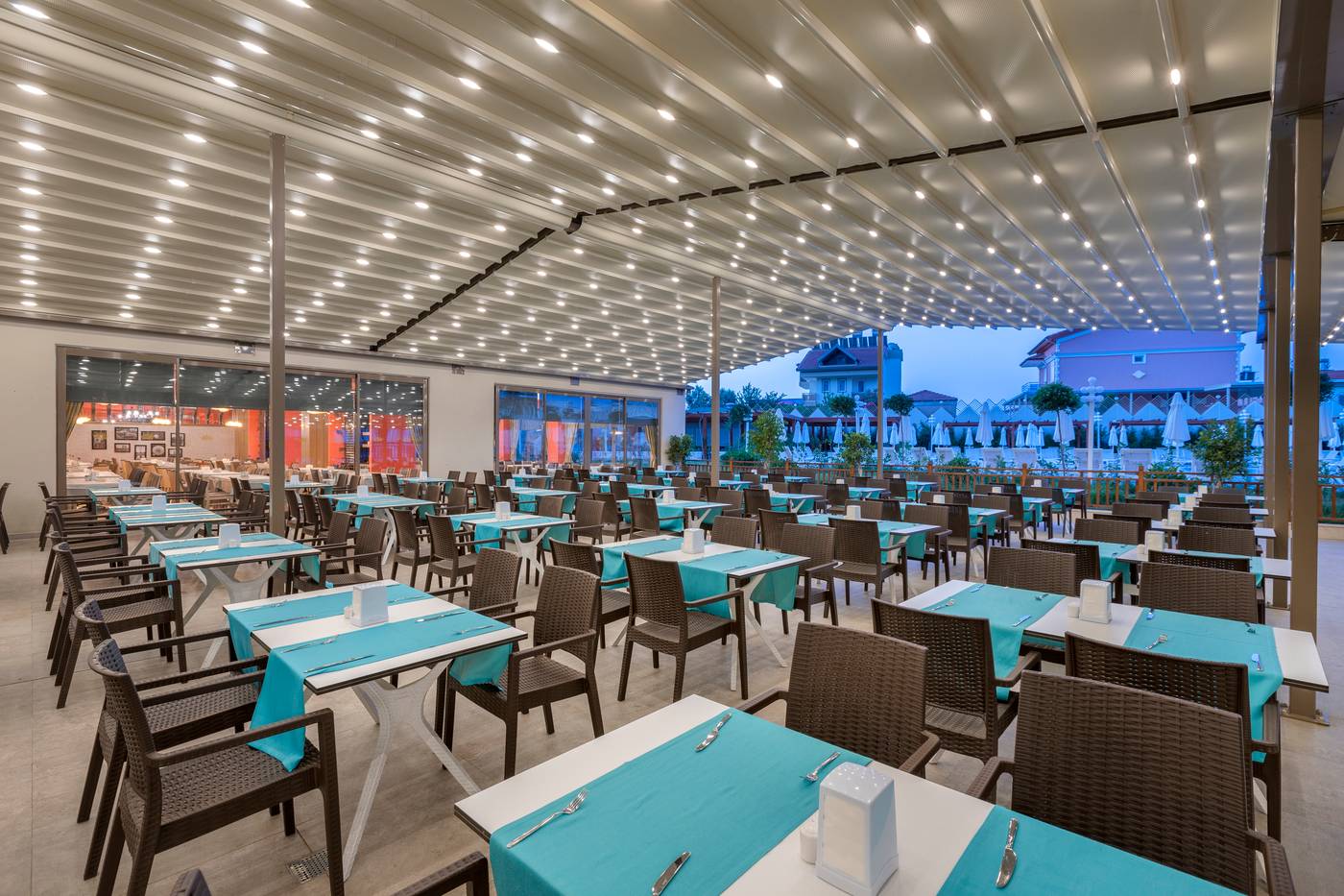 Side-Crown-Sunshine-Restaurant-35