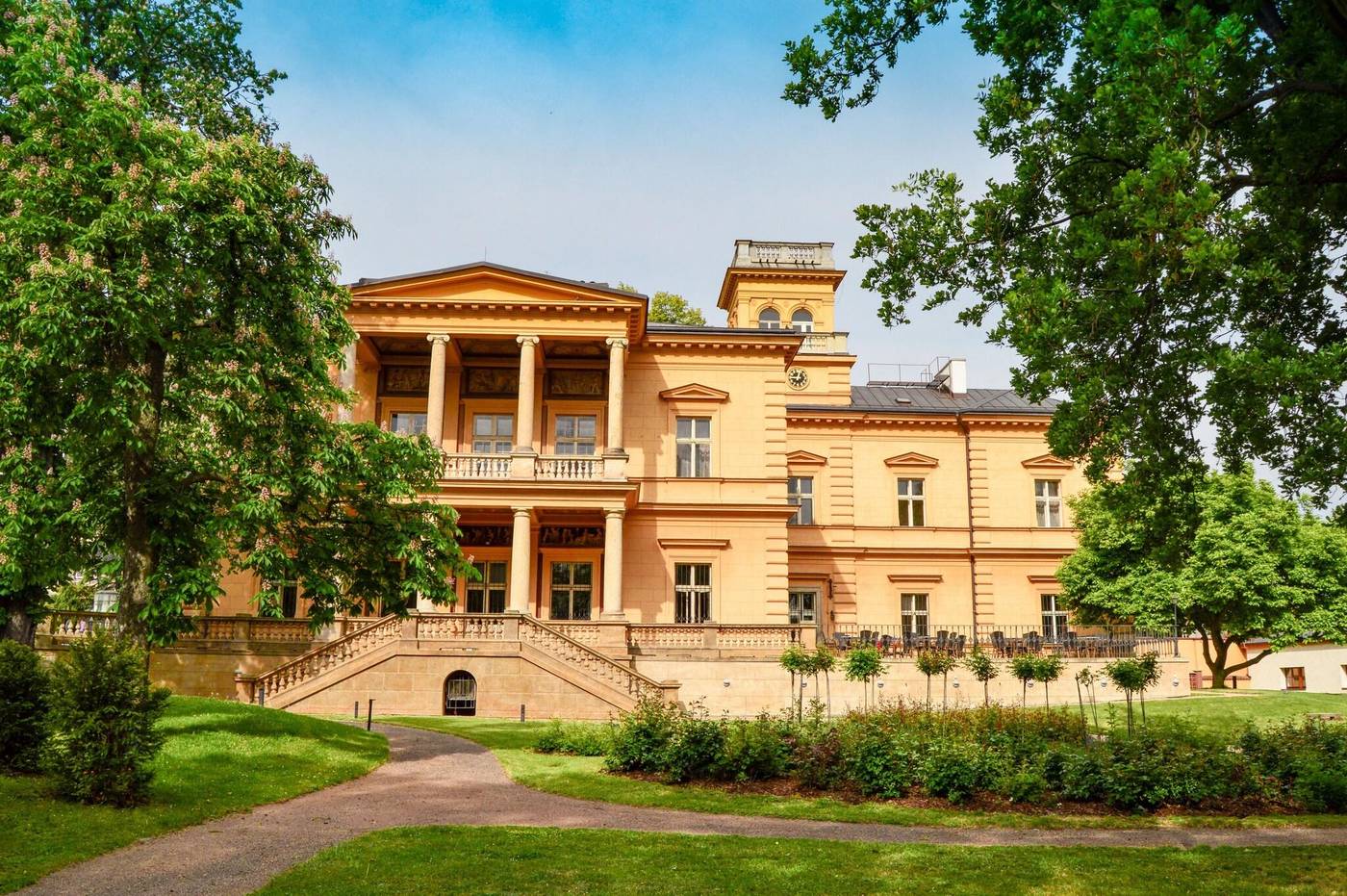 Vila-Lanna-General-view-2