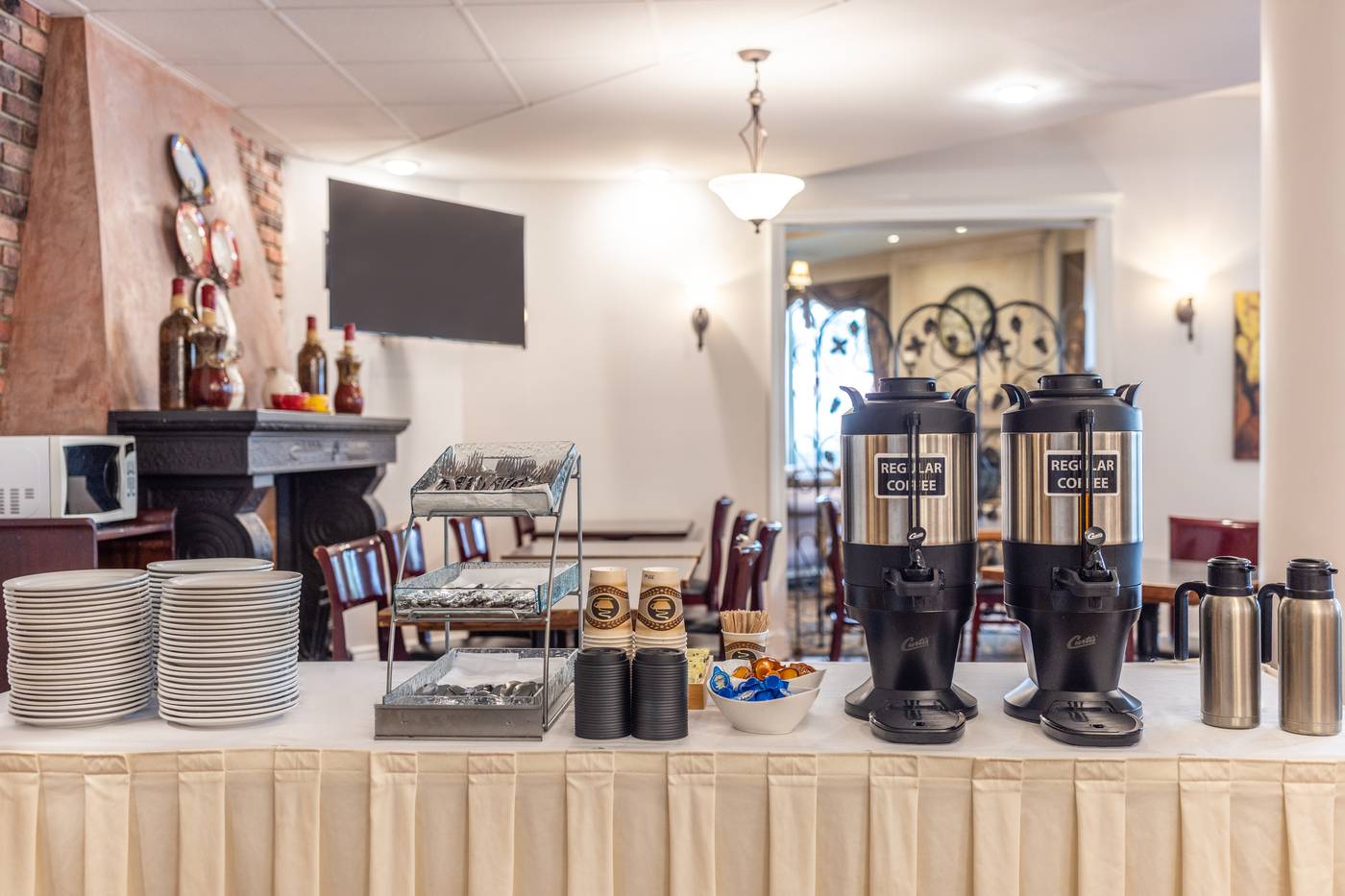 Atrium-Hotel-Vancouver-Restaurant-24