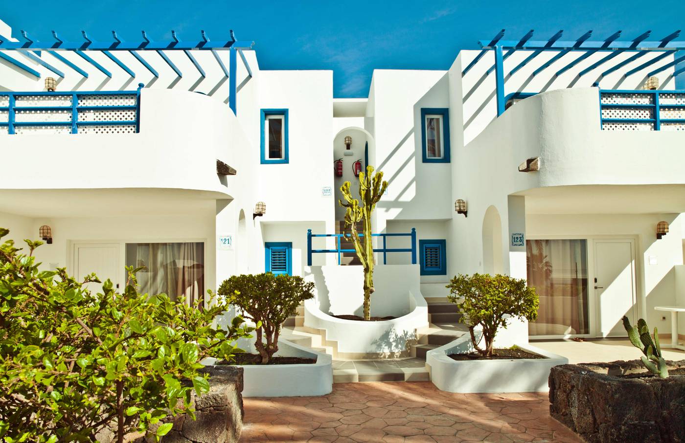 HL-Paradise-Island-Terrace-17