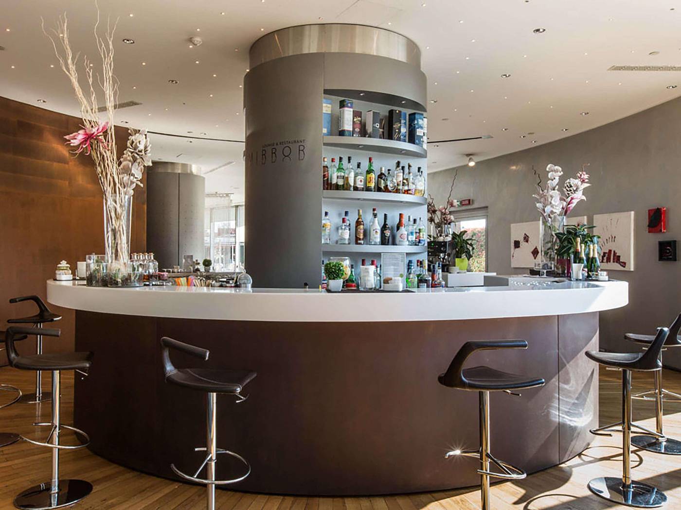 Best-Western-Plus-The-Hub-Hotel-Bar-2