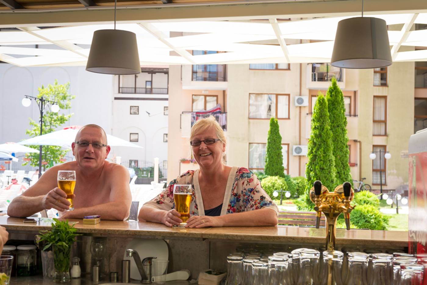 Sunny-Victory-Apartments-Bar-30