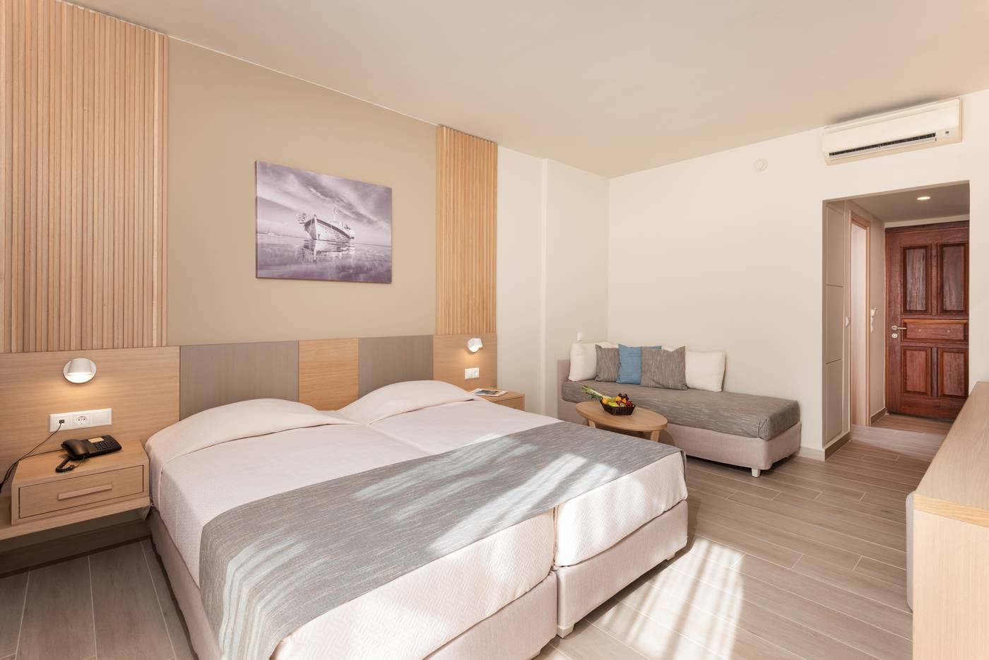 Horizon-Beach-Resort-Room-30