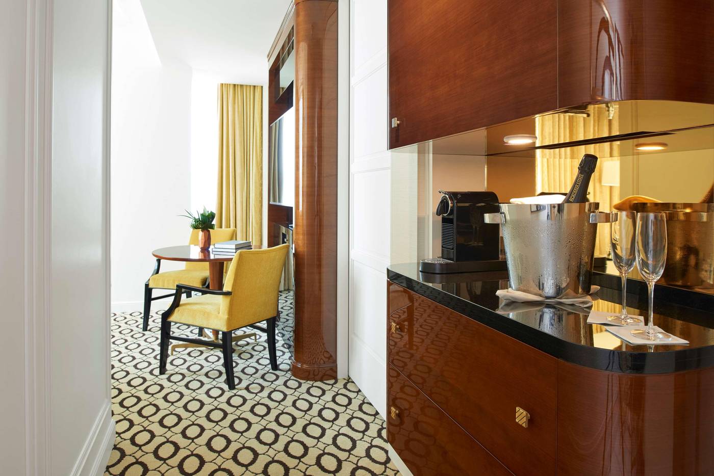 Waldorf-Astoria-Beverly-Hills--CA-Room-42