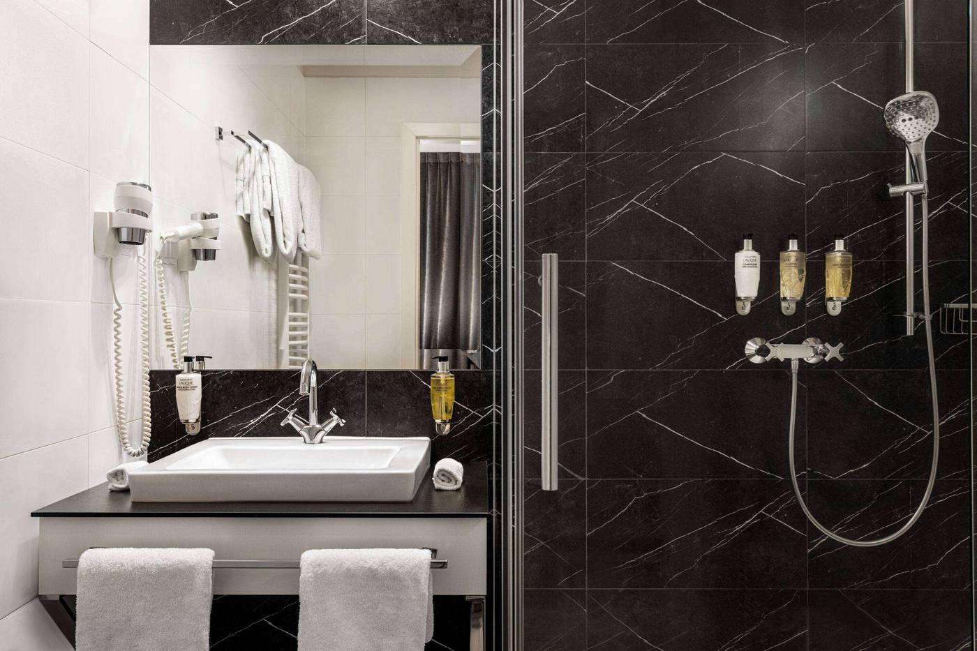 Wyndham-Grand-Krakow-Old-Town-Room-42