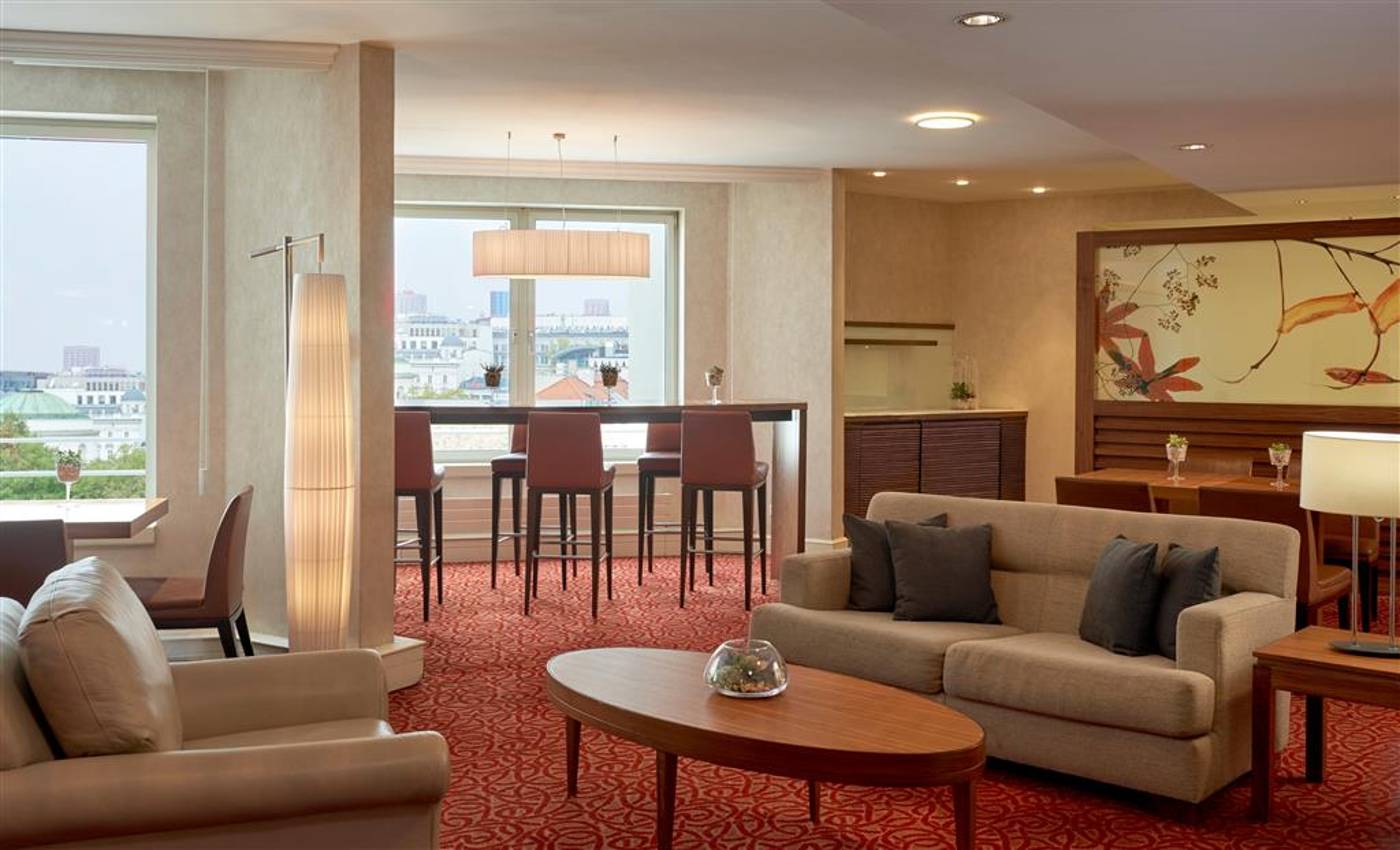 Sheraton-Warsaw-Hotel-General-view-17