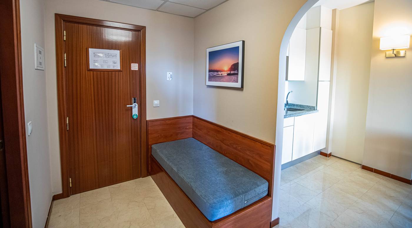 Aparthotel-Ilunion-Miramar-Room-35