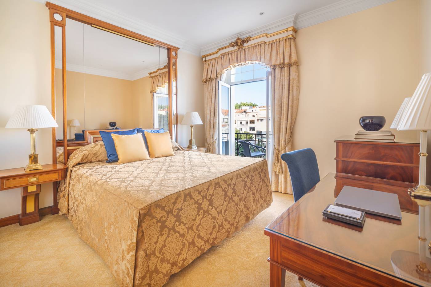 Palacio-Estoril-Hotel-Golf---Spa-Room-5