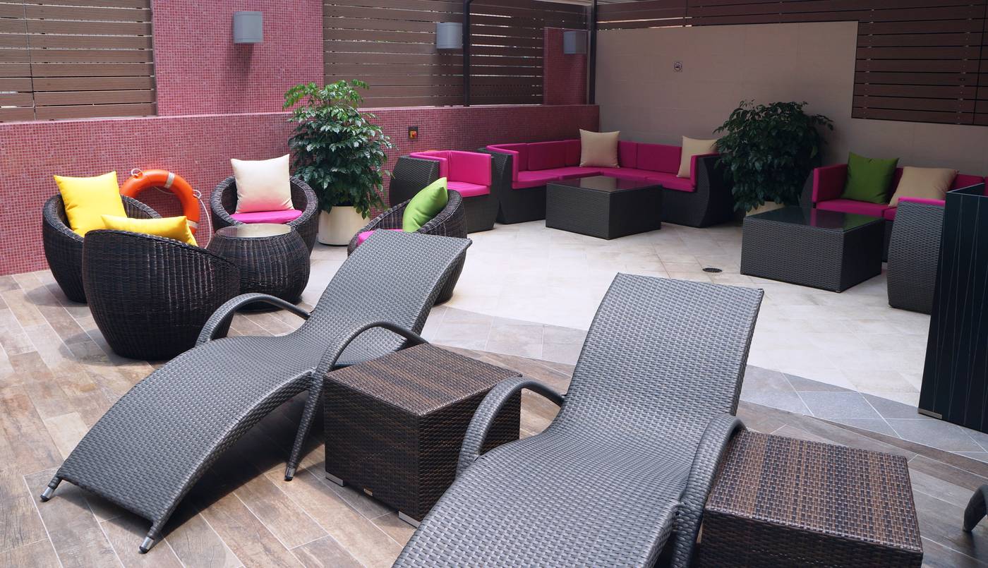 Wharney-Hotel-Pool-41