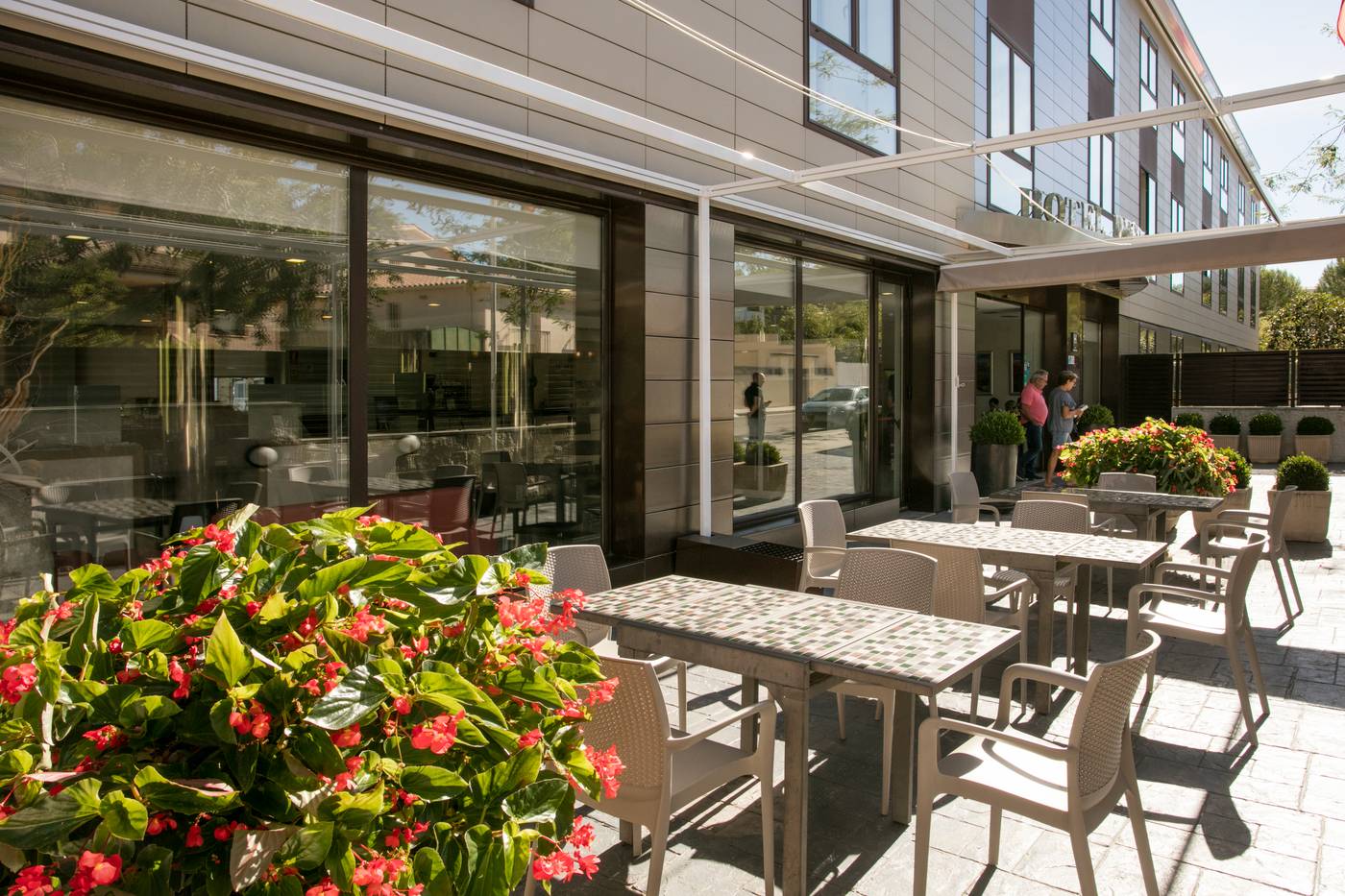 Desitges-Terrace-7