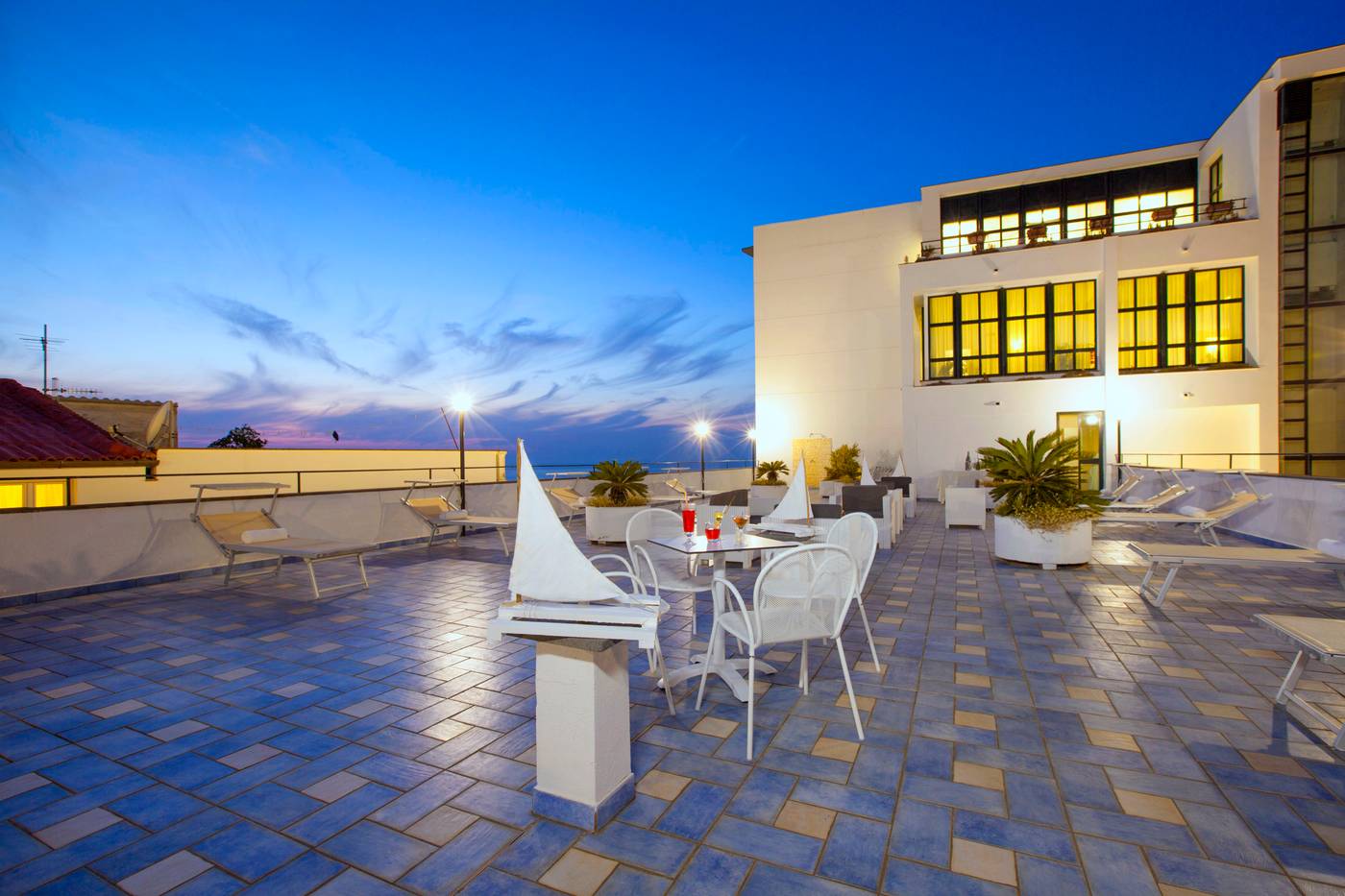 Panorama-Palace-Terrace-8