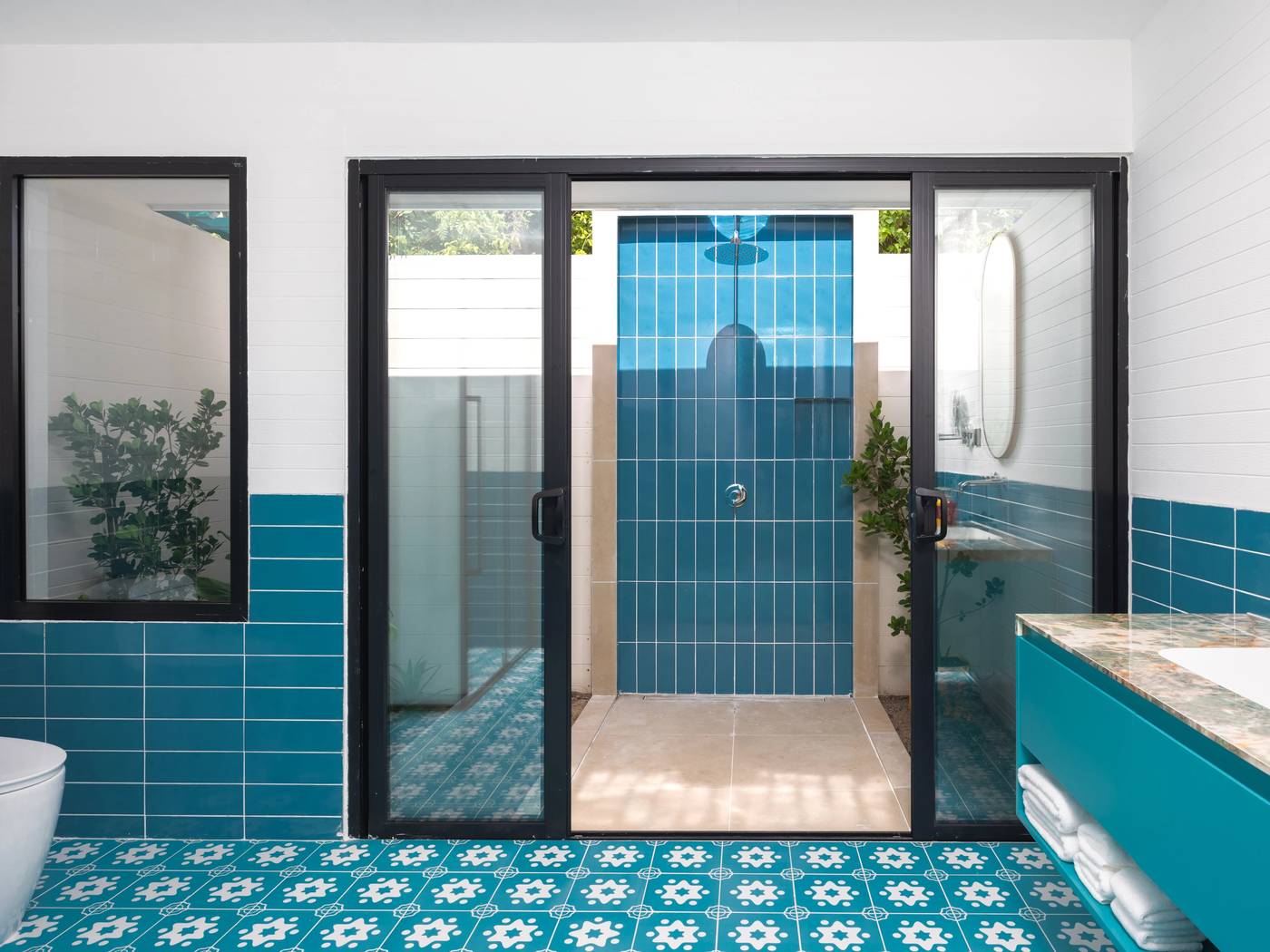 Villa Park, Sun Island