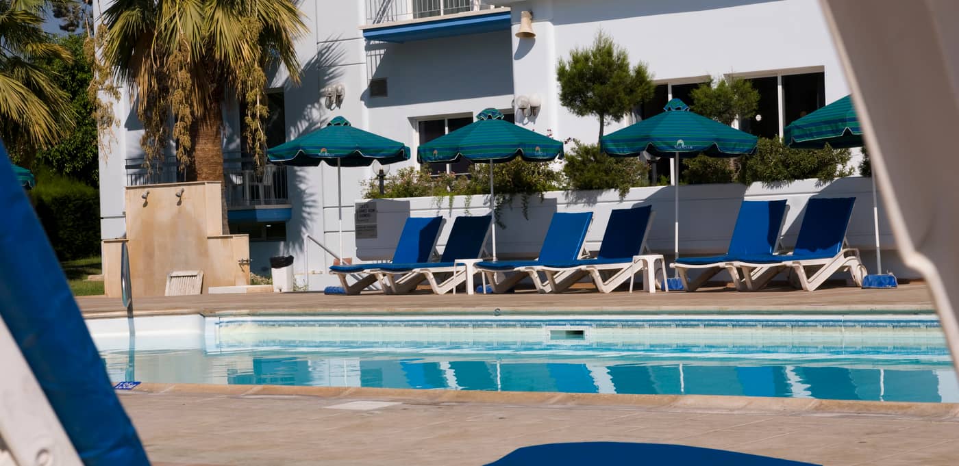 Blue-Crane-Hotel-Apts-Pool-4