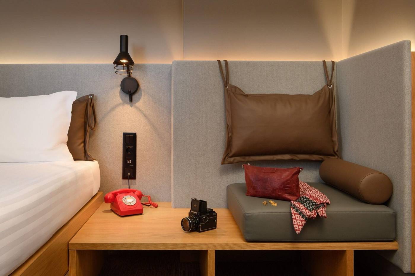 Moxy-Lisbon-City-Room-8