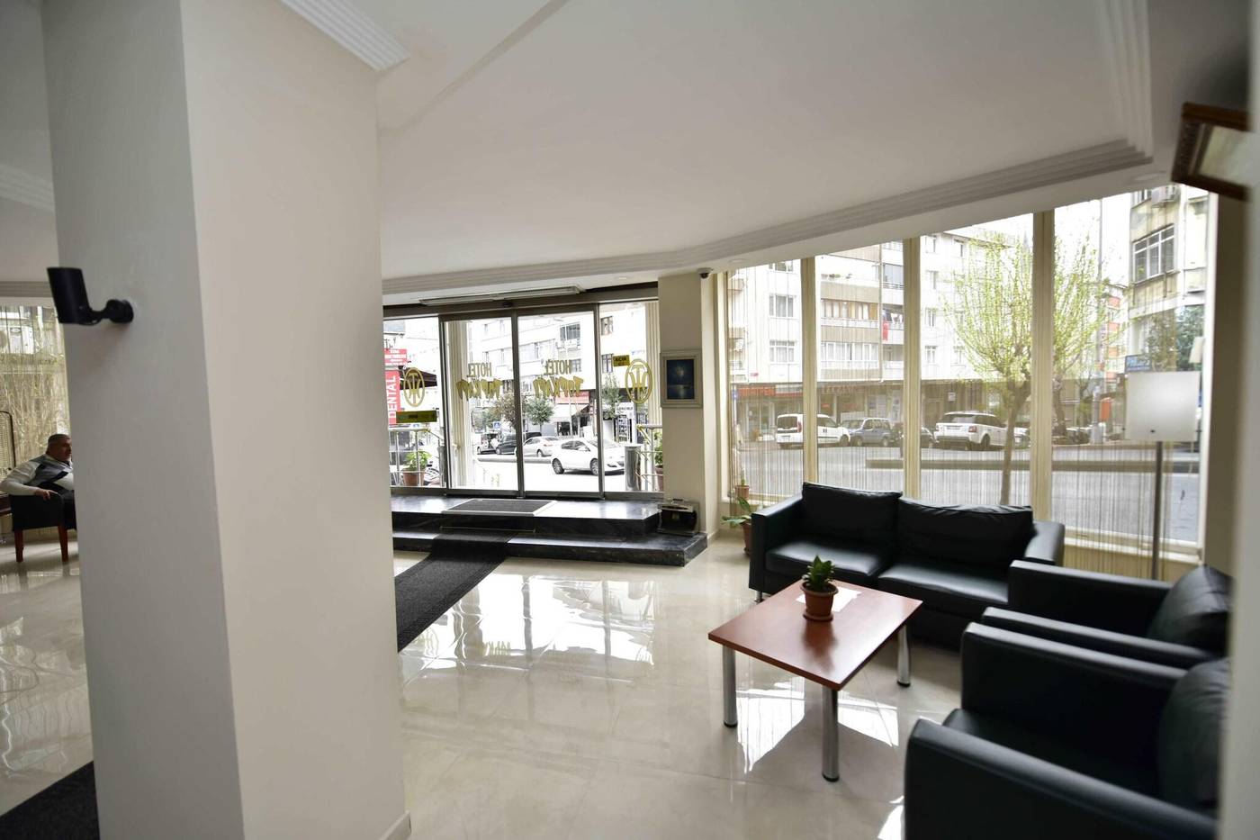 Hotel-Topkapi-Lobby-15