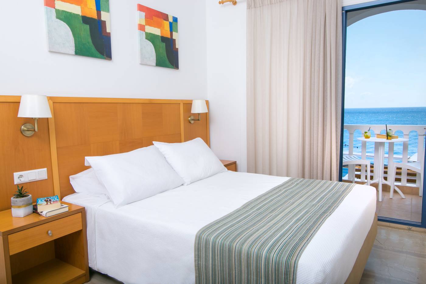 Sunshine-Greece-SANTORINI-General view-8