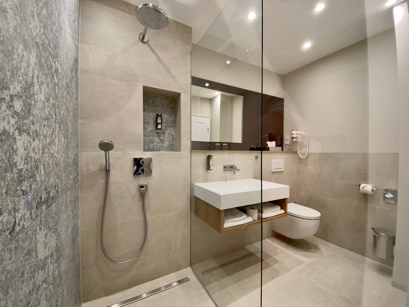Hotel West An Der Bockenheimer Warte - Germany - FRANKFURT - Room - 4