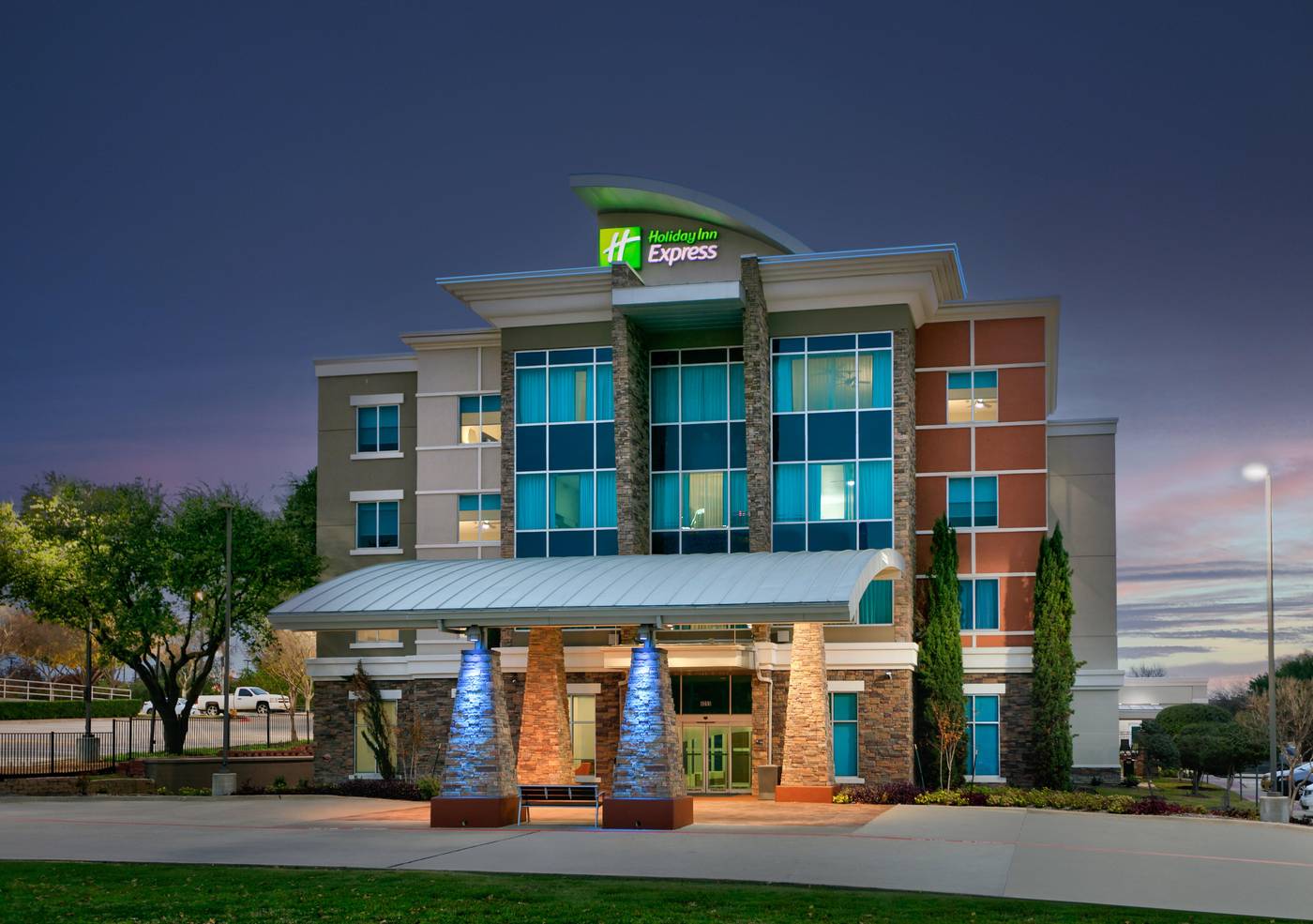 Holiday Inn Express and Suites North Dallas at Pre-United States-DALLAS-General view-7