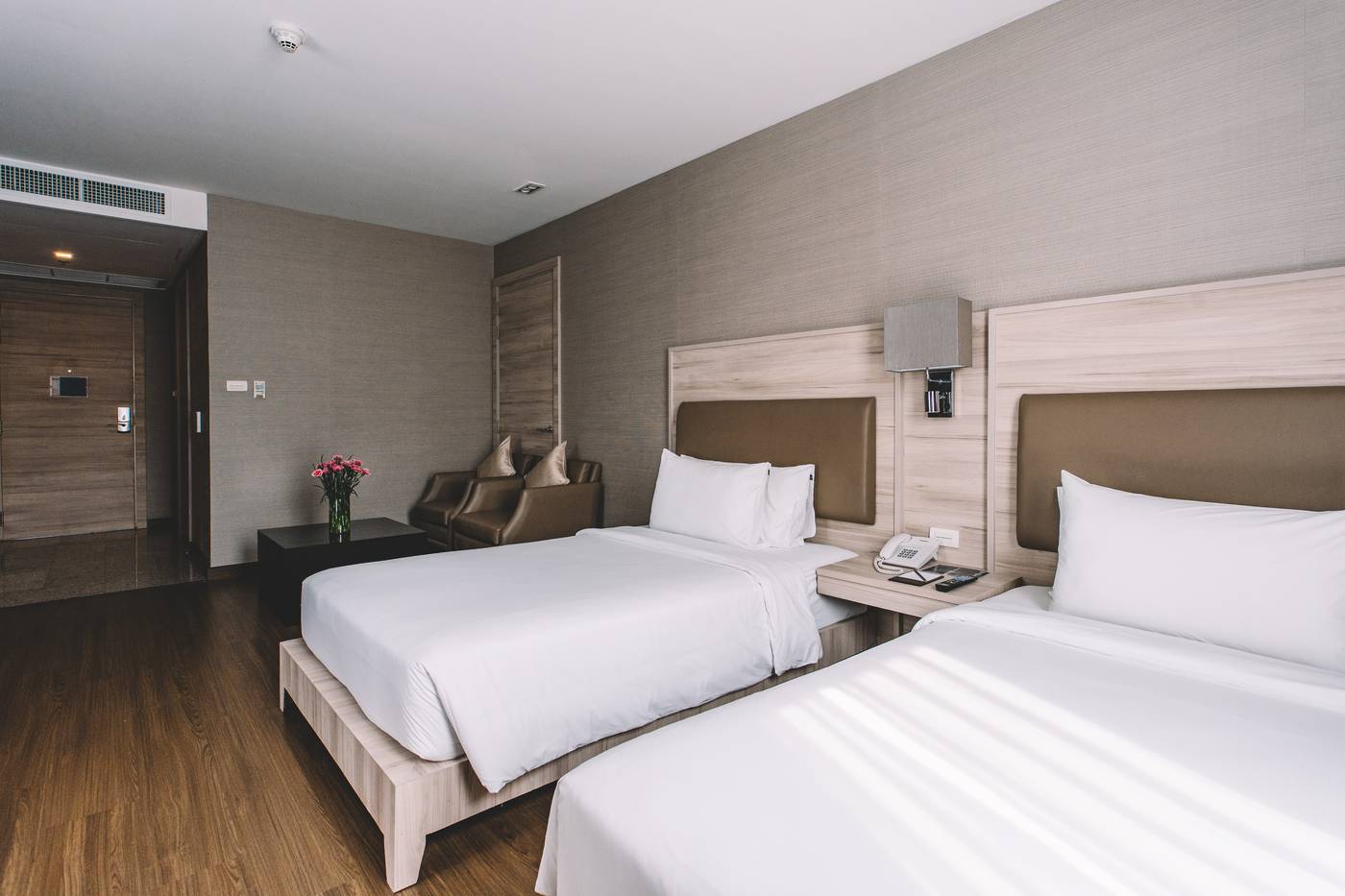 Adelphi-Suites-Bangkok-Room-41