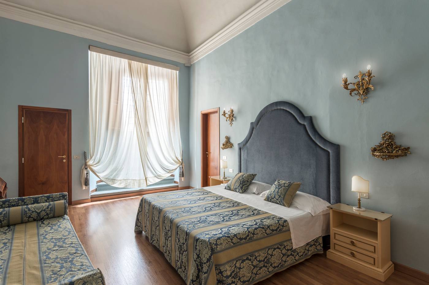 Palazzo-Dal-Borgo-Room-12
