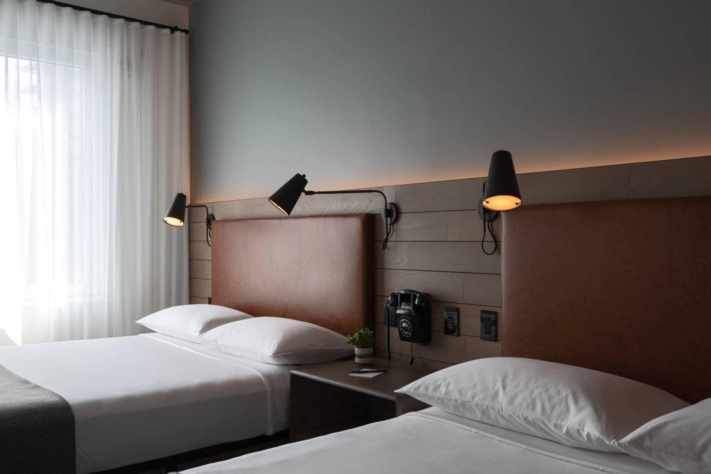 Moxy-NYC-Downtown-Room-39