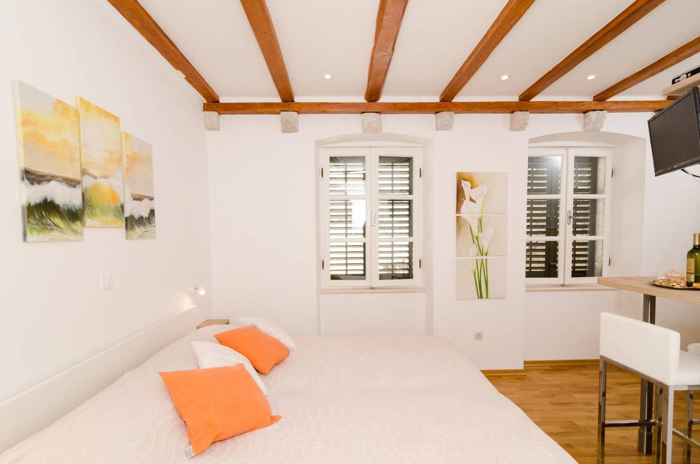 Apartments-Raic-Room-16