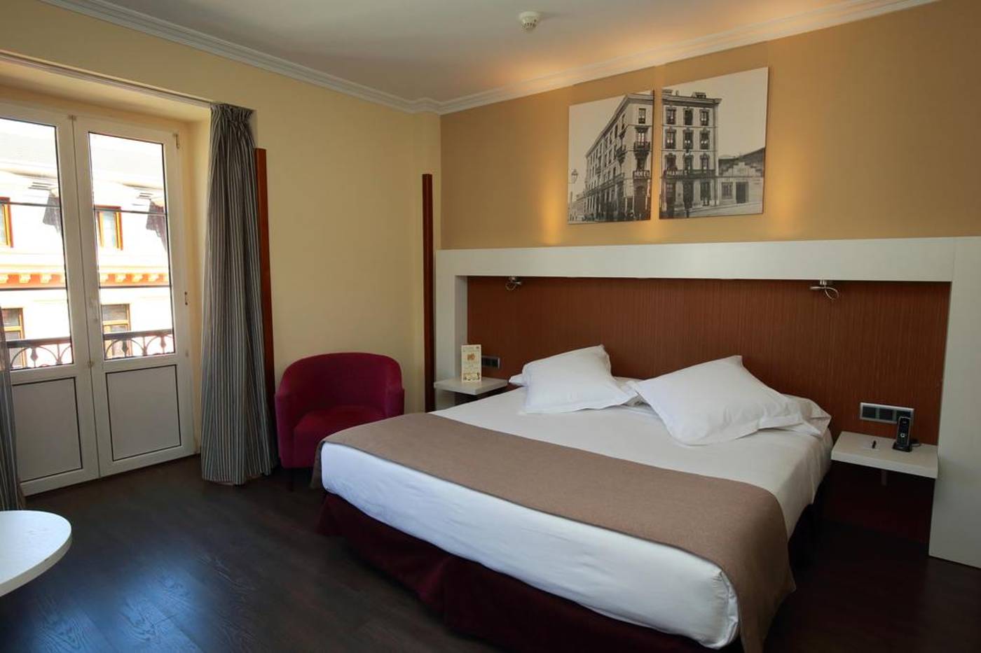 Gran Hotel España-Spain-OVIEDO-Room-10