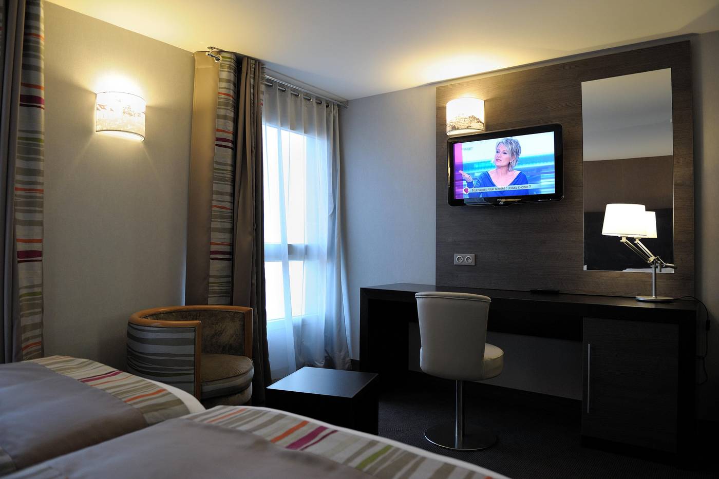 Holiday-Inn-Paris---Montmartre-Room-31