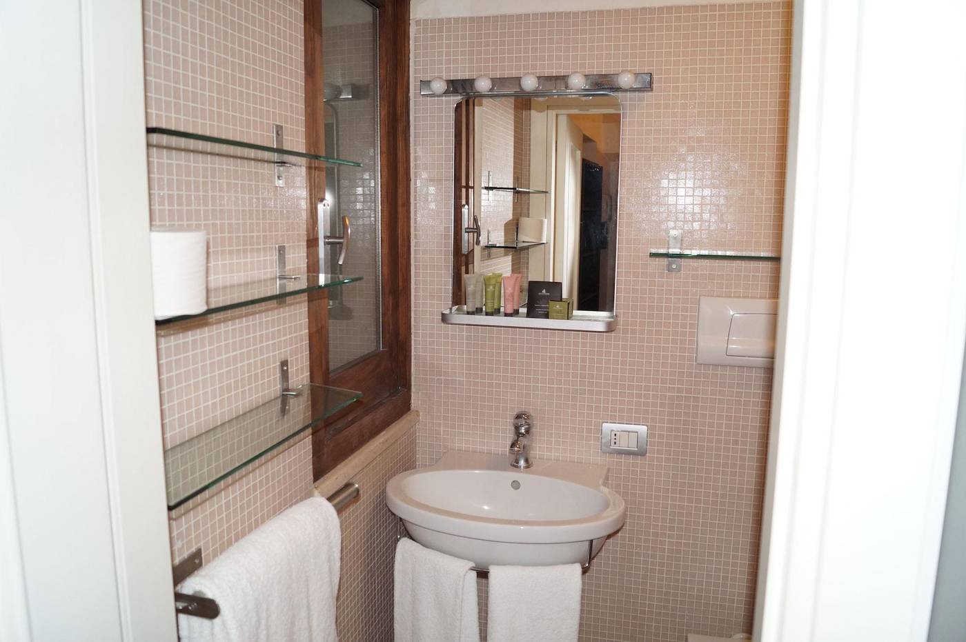 Relais-Arco-Della-Pace-Room-39