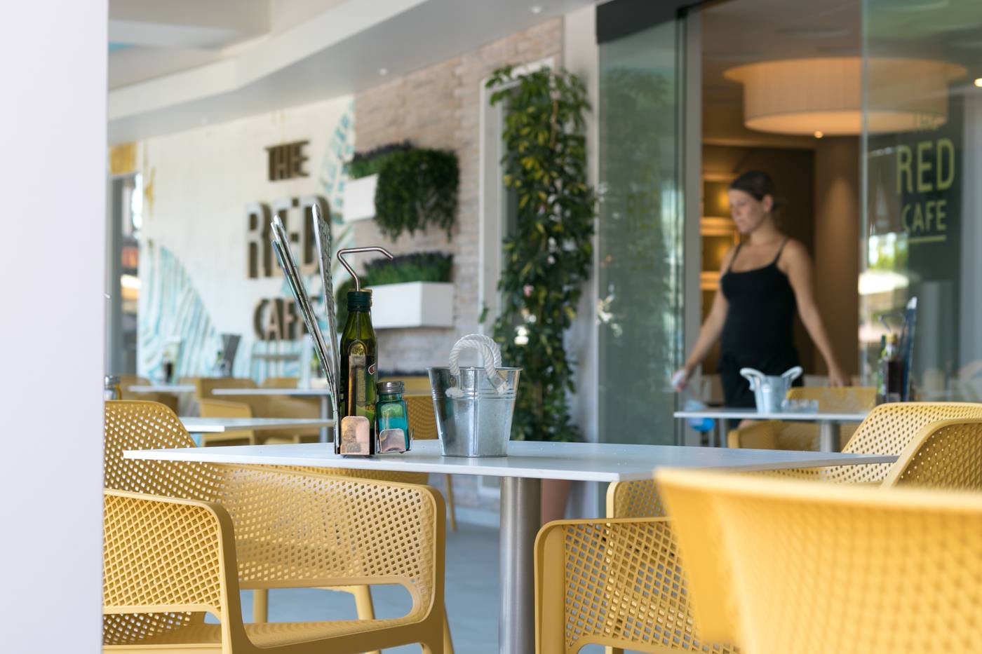 The-Red-Hotel-by-Ibiza-Feeling-Restaurant-30