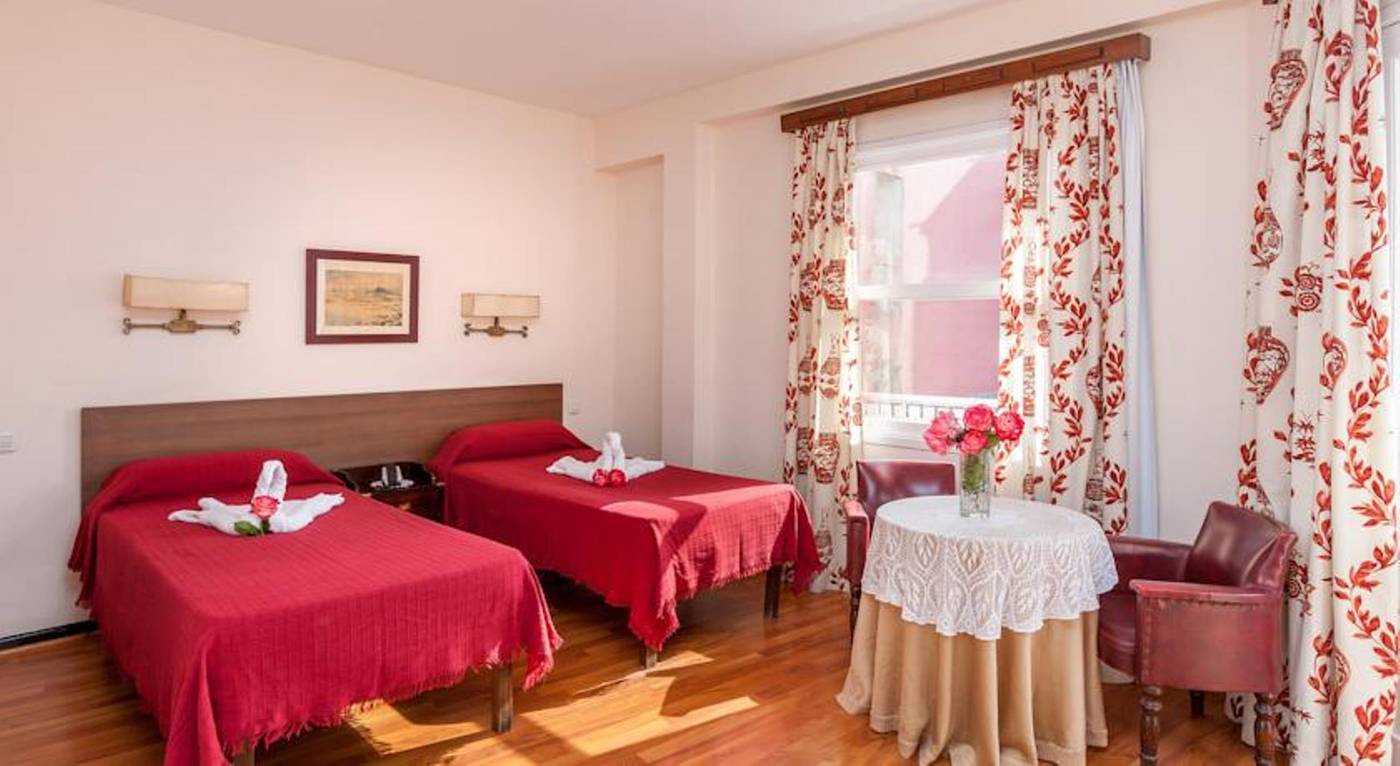 Maga-Room-14