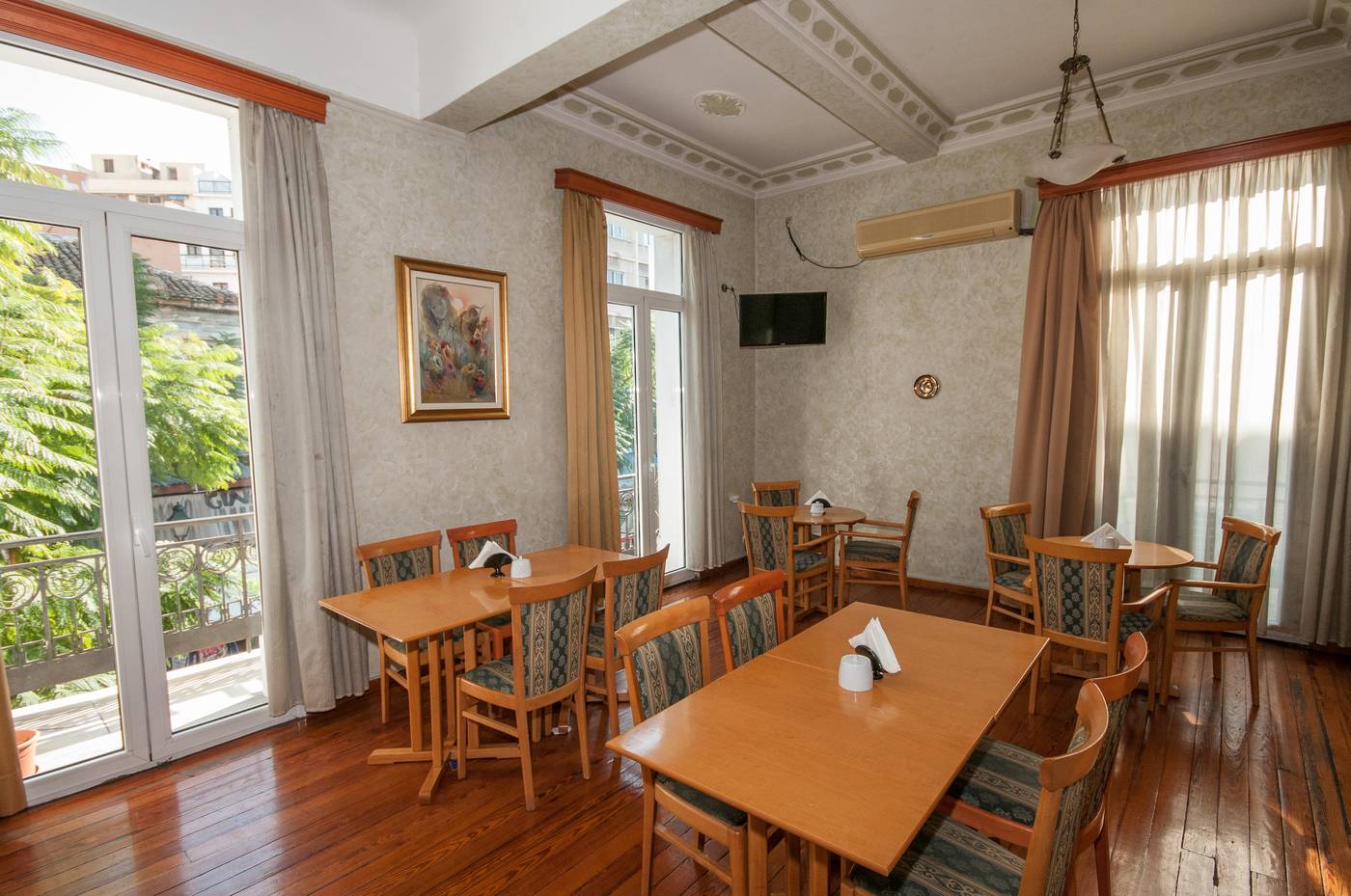 Cecil-Hotel-Athens-Restaurant-2