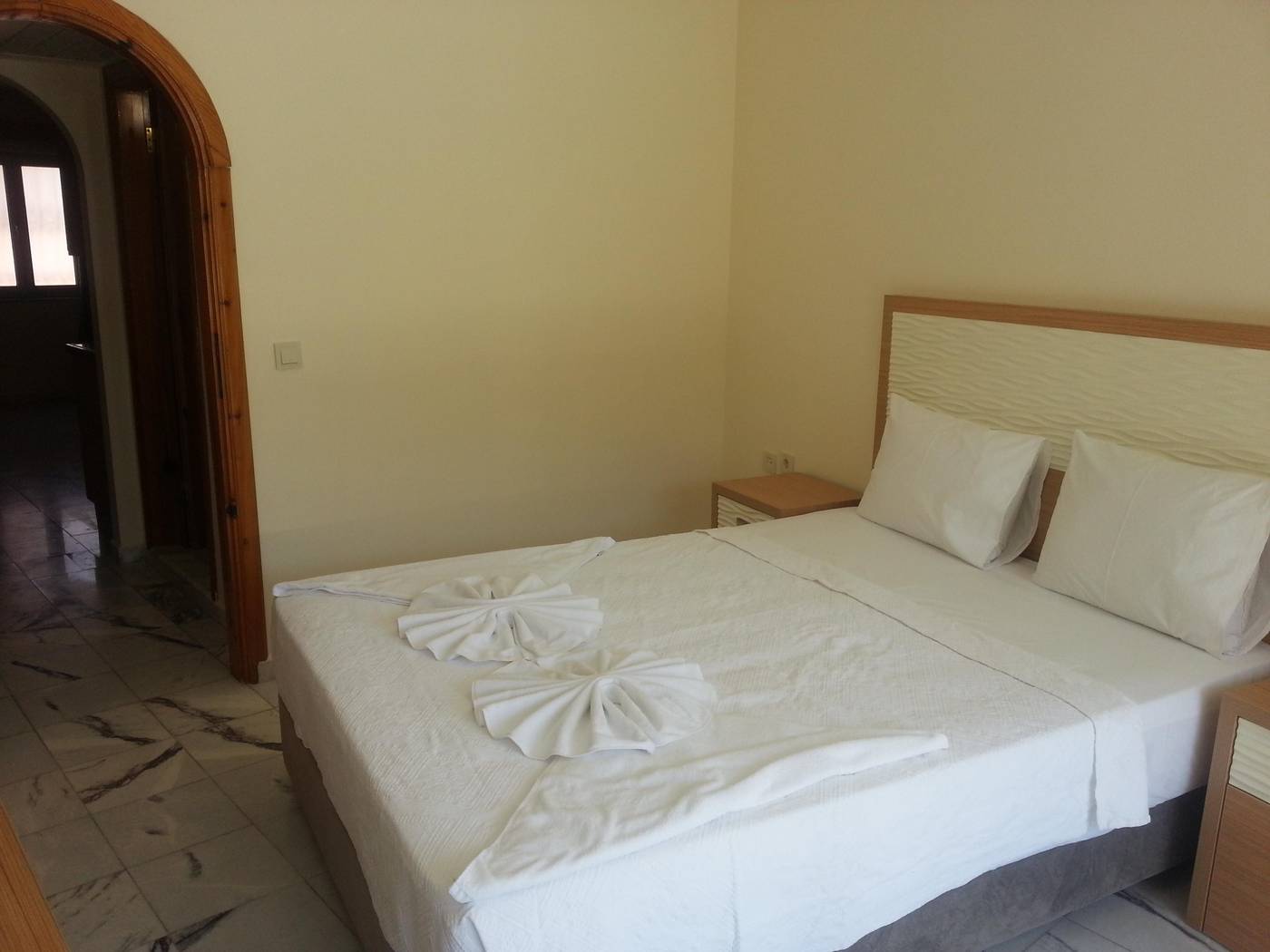 Sahin-Palace-Apartments-Room-19