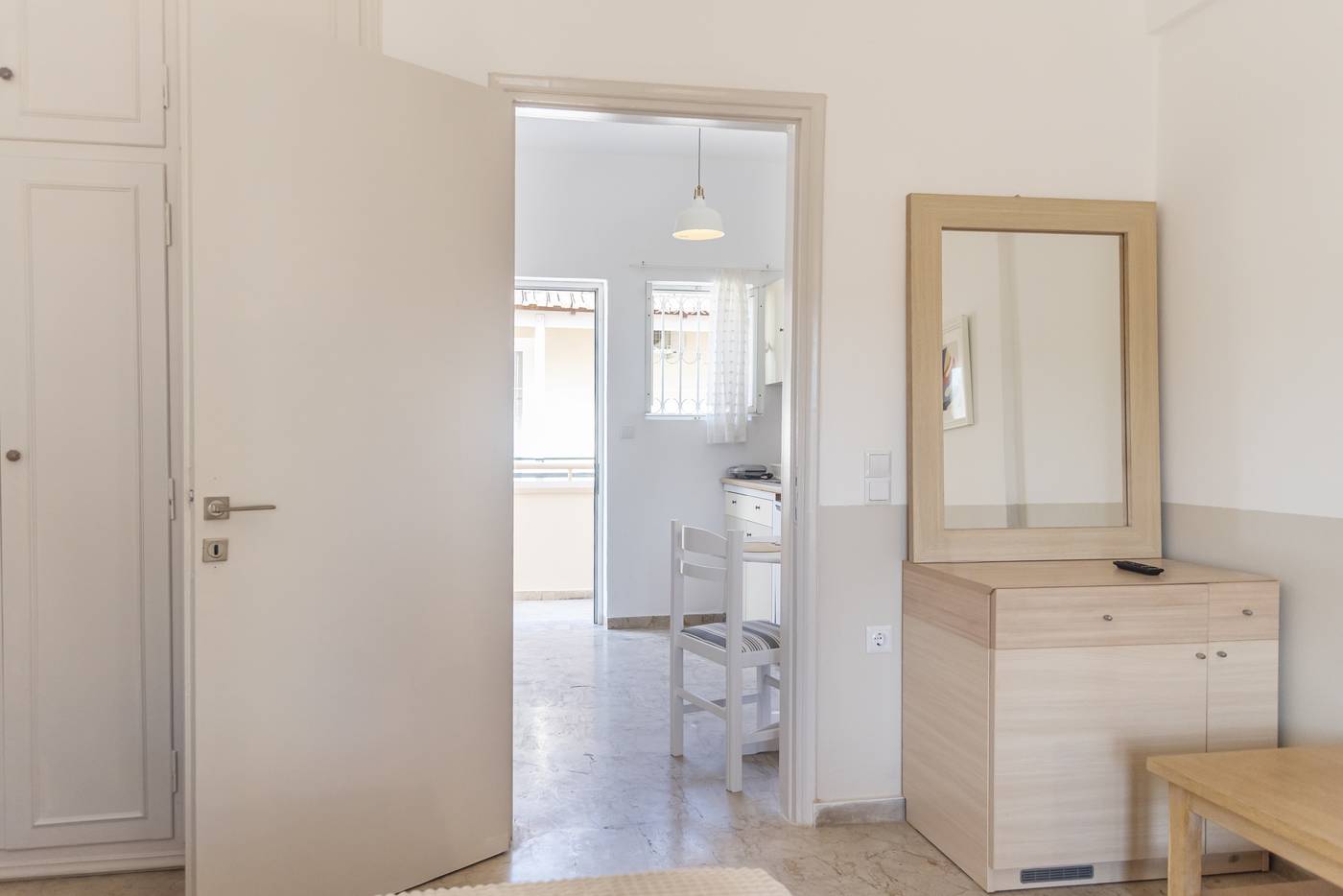 ELE-NAS-bohotel---Annex-Apartments-Room-45