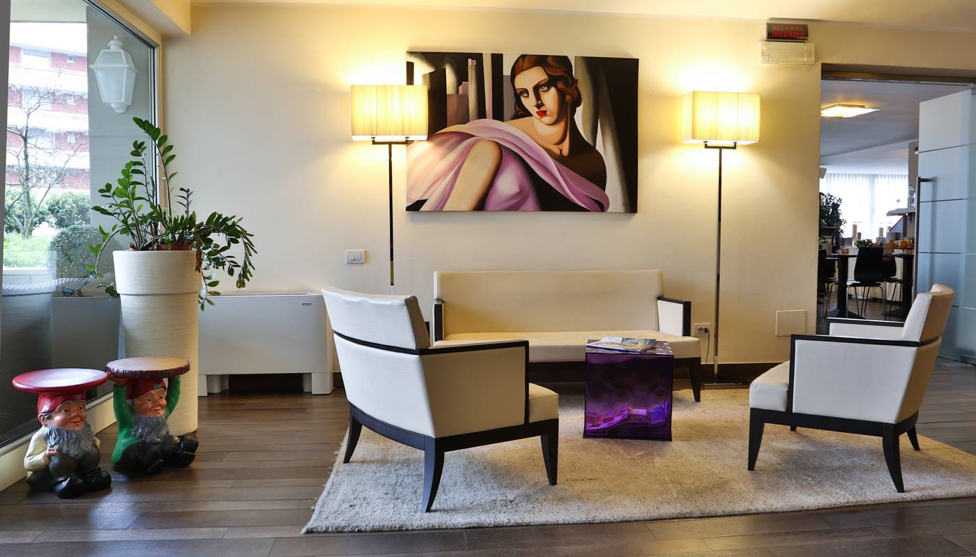 Regal Hotel & Apartments-Italy-BRESCIA-Lobby-6