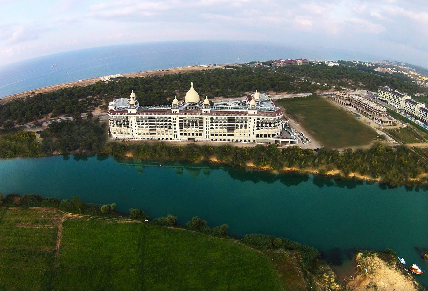 Diamond-Premium-Hotel---Spa-General-view-11