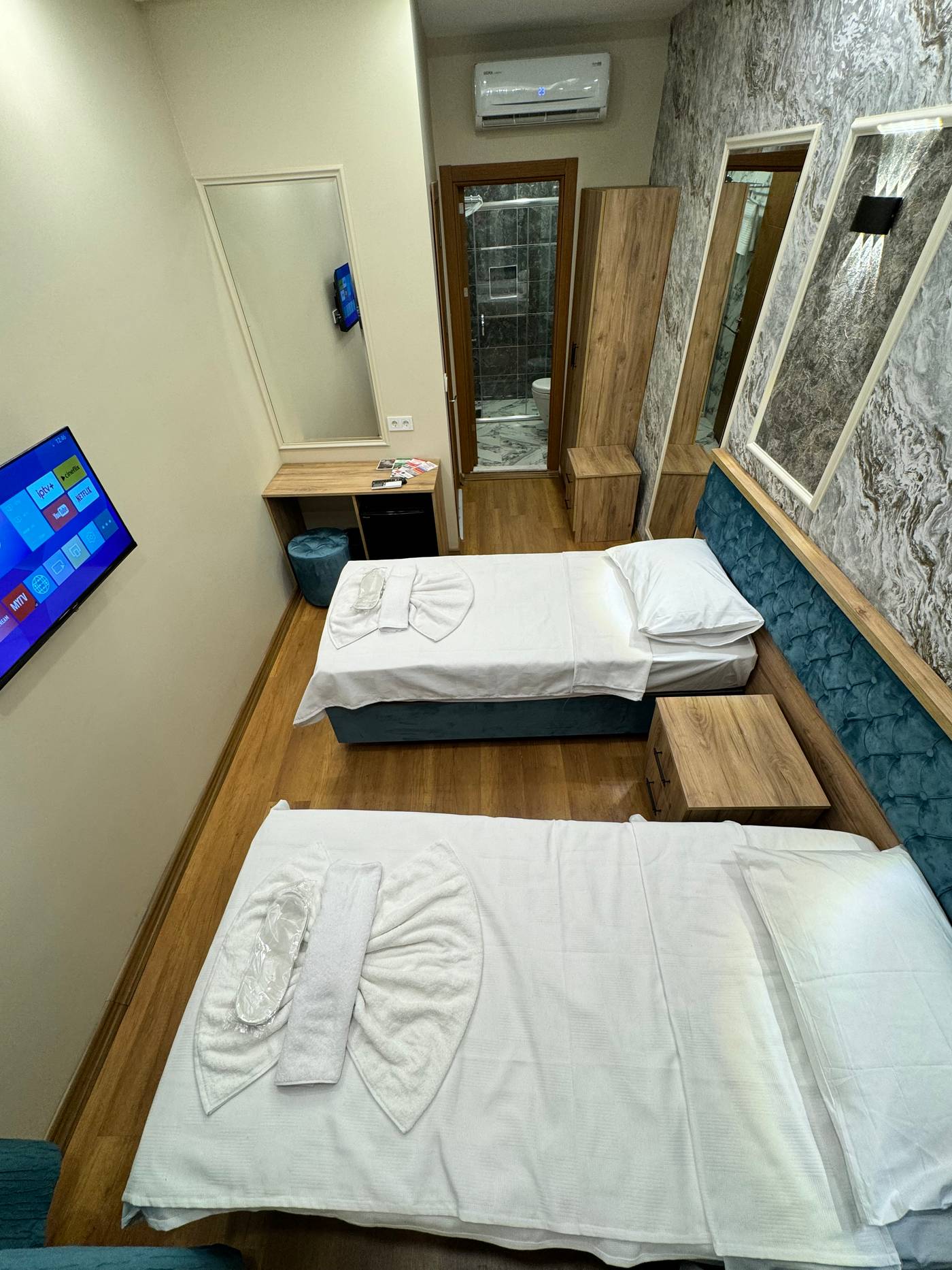 Riverside-Hotel-Room-9