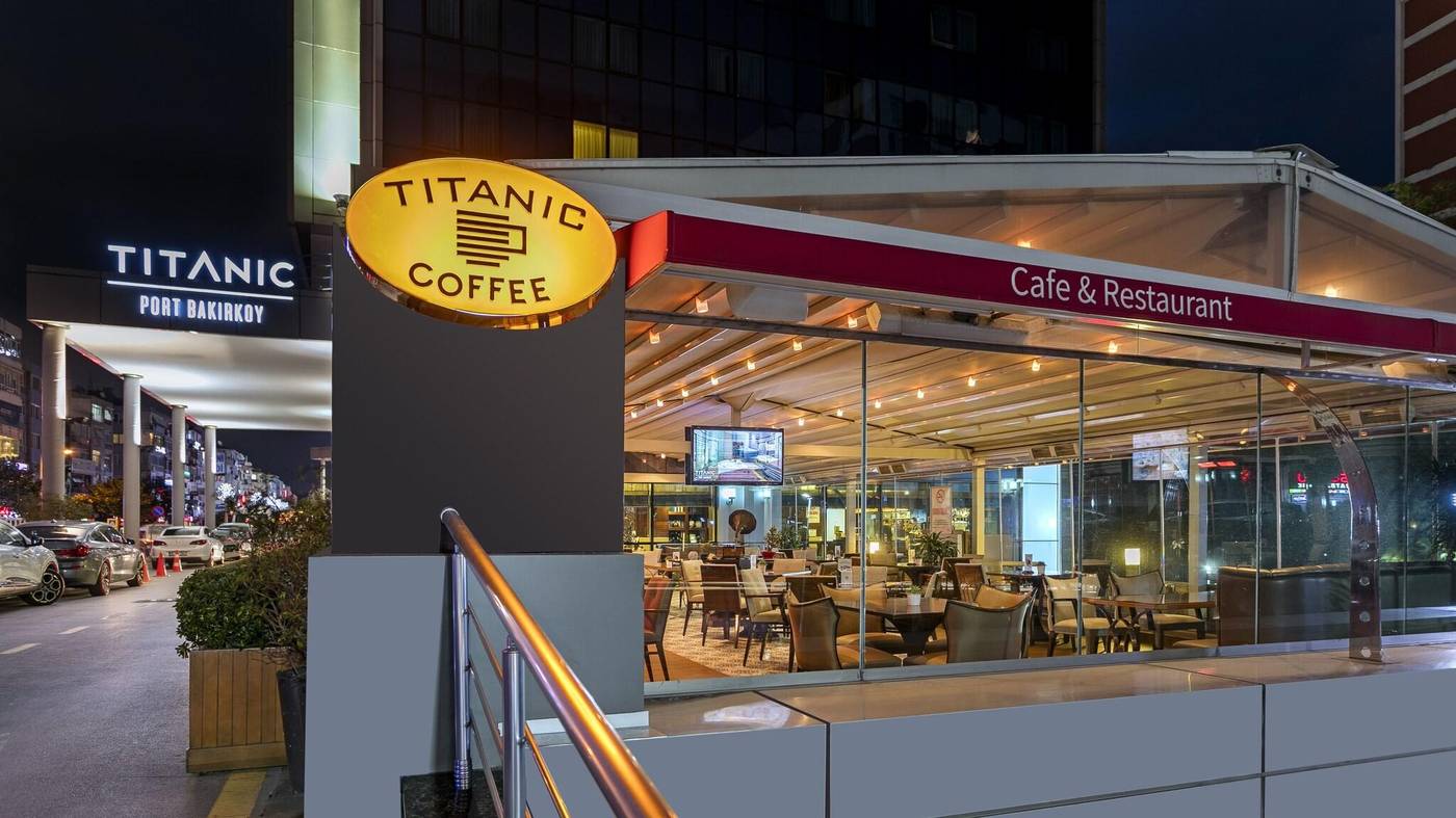 Titanic-Port-Bakirkoy-Bar-45