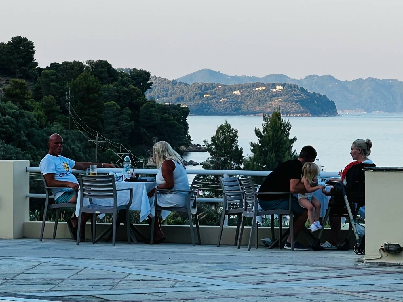 Kanapitsa-Mare-Restaurant-13