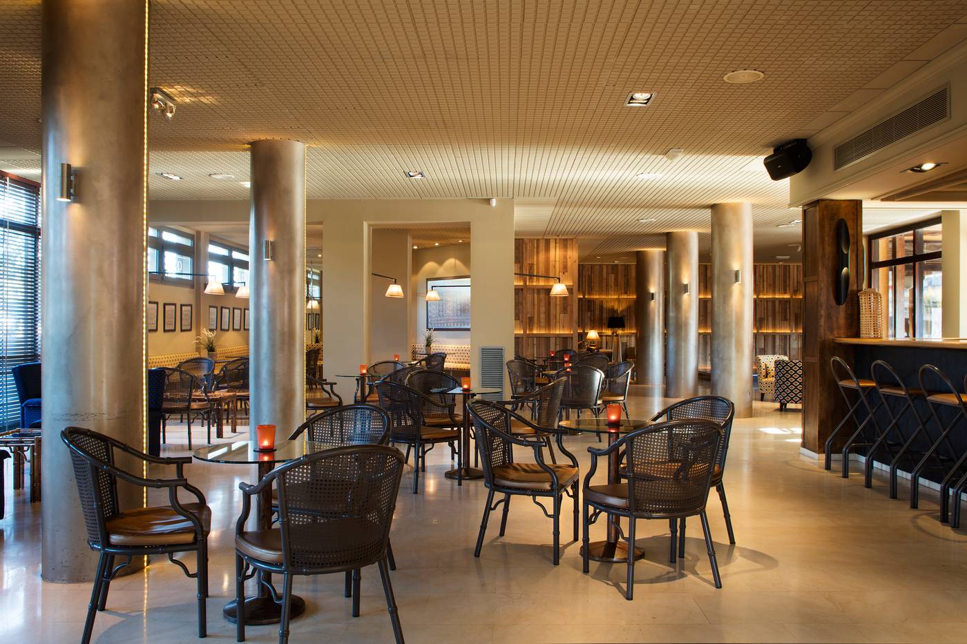 Luna-Club-Bar-34
