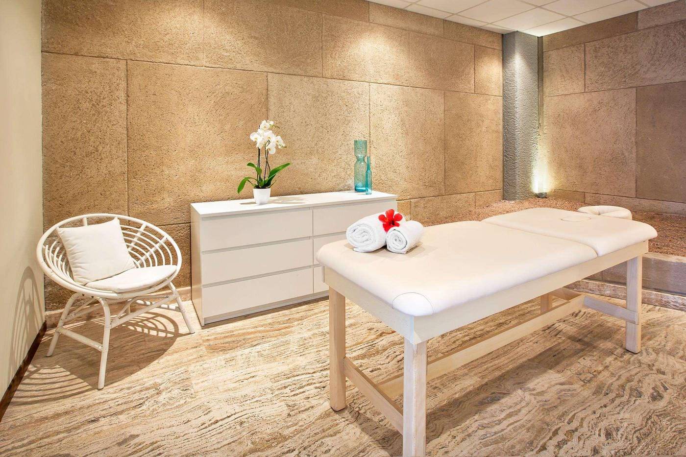 Sheraton-Rhodes-Resort-Sports-and-Entertainment-71