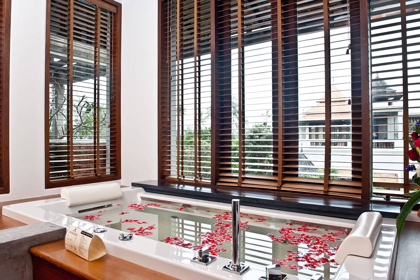 Royal-Muang-Samui-Villas-Room-47