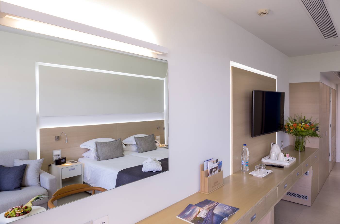 Neptune-Hotels---Resort--Convention-Centre---Spa-Room-40