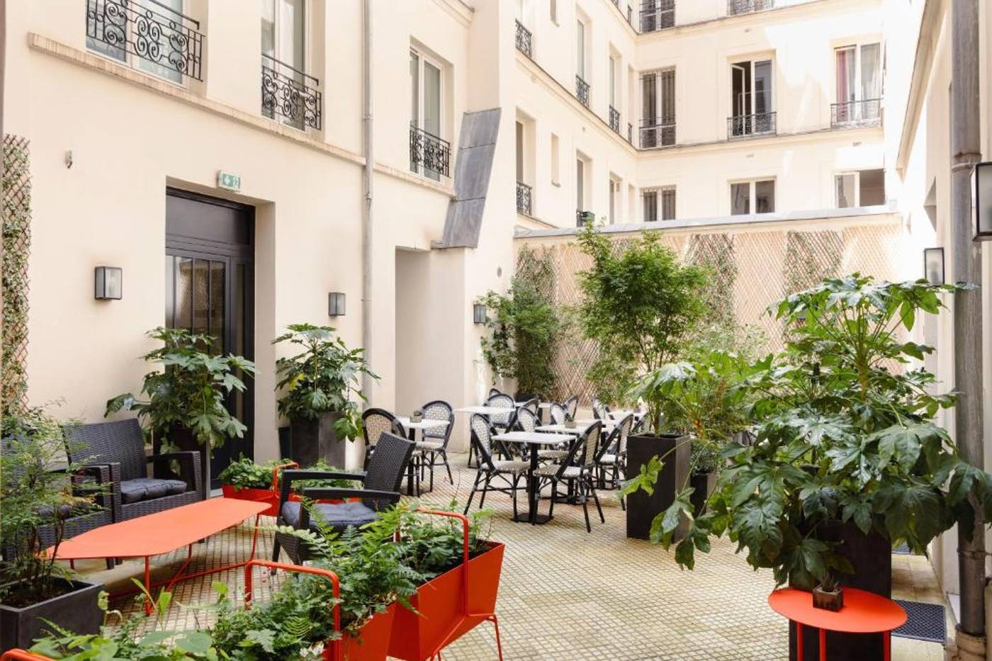 Hotel-Mayflower-Opera-Terrace-41